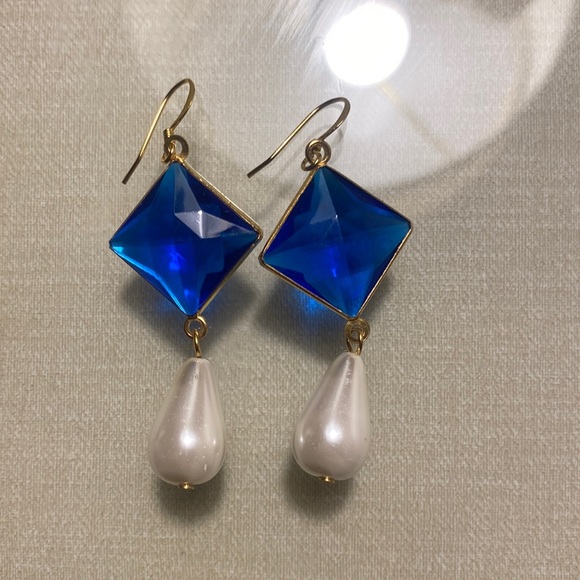 Kenneth Jay Lane Earring - Picture 3 of 5